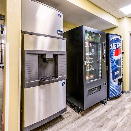 Quality Inn Poughkeepsie Zewnętrze zdjęcie