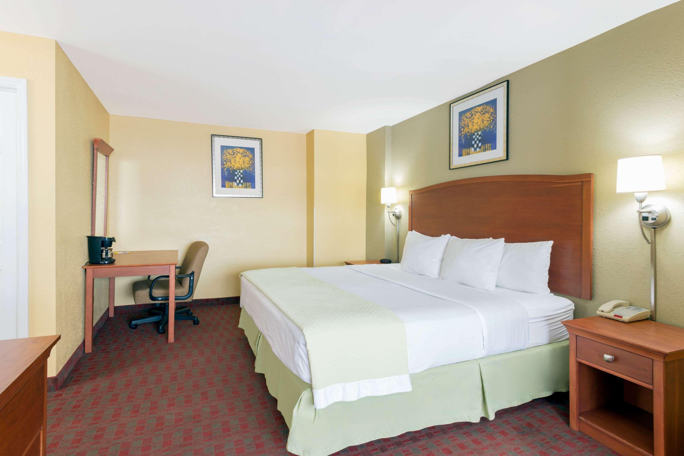Quality Inn Poughkeepsie Zewnętrze zdjęcie