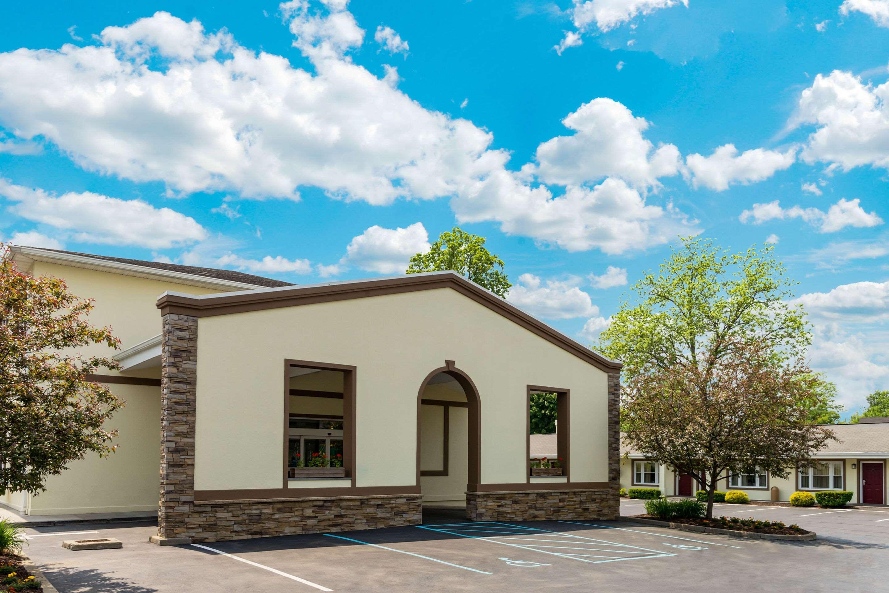 Quality Inn Poughkeepsie Zewnętrze zdjęcie