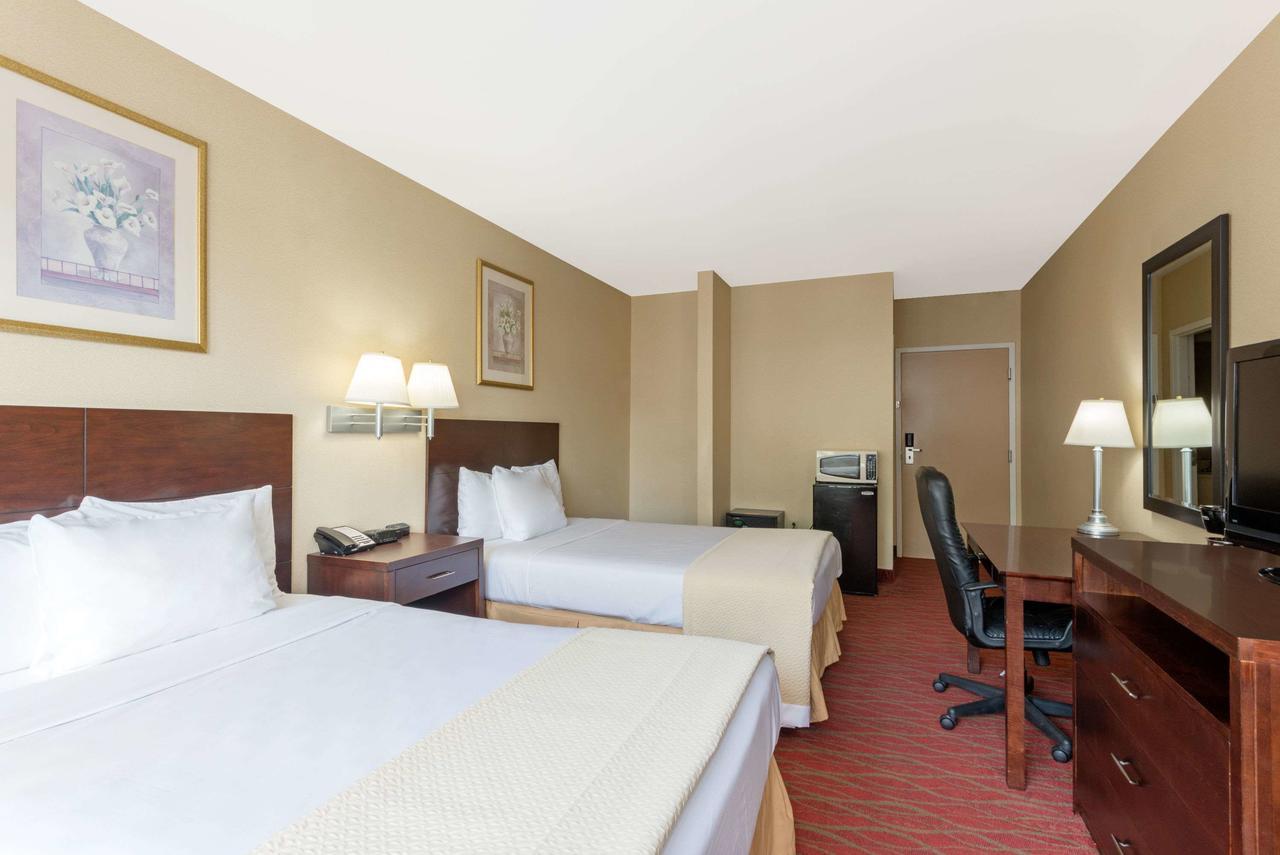 Quality Inn Poughkeepsie Zewnętrze zdjęcie